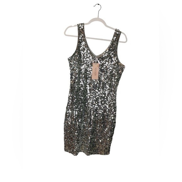 Maner Silver Sequin Bodycon Dress Size Large V-Neck Party NWT - Picture 1 of 7